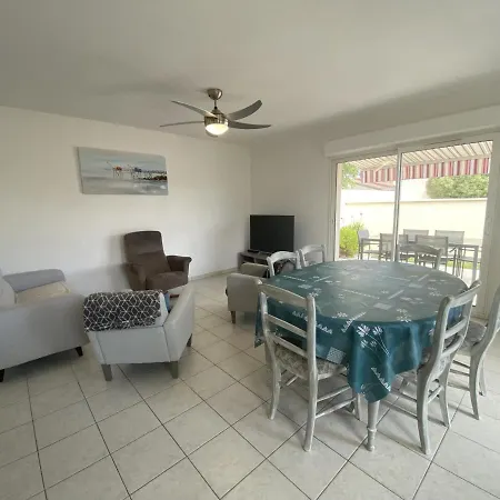 Maison Récente Calme à Fouras, Près De La Mer, 3 Chambres, Terrasse, Garage Et Parking - Fr-1-709-40 Hébergement de vacances *